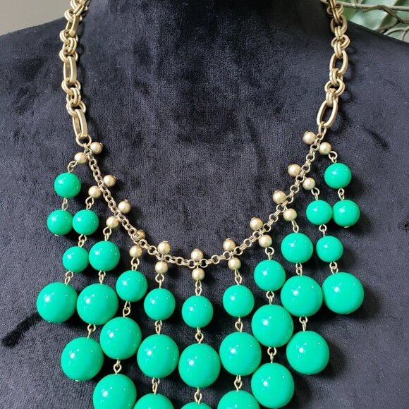 Stella & Dot Gold Tone Green Baubles Pearl Beads Bib Necklace with Lobster Clasp - Picture 4 of 8